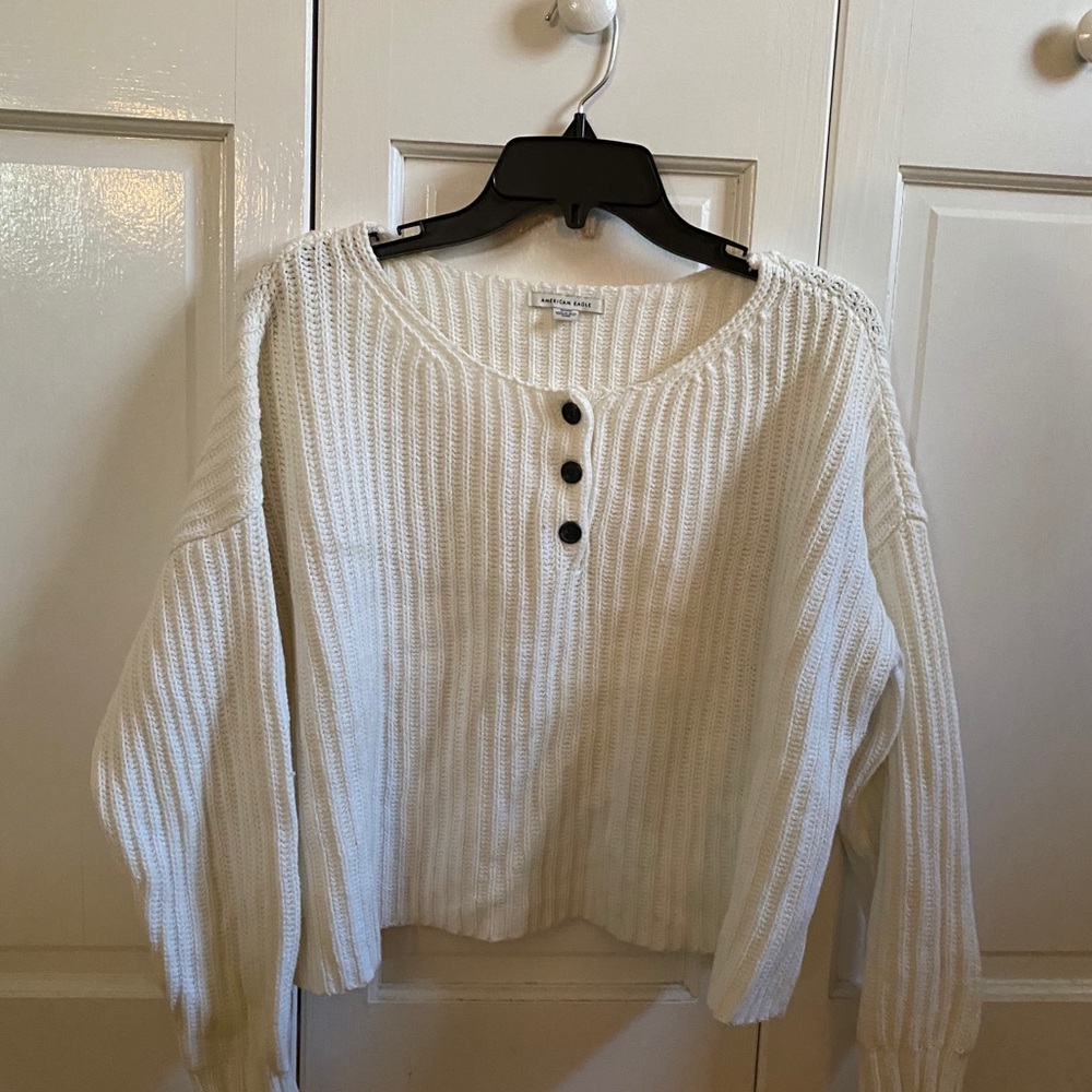 American Eagle Cropped Cream Sweater